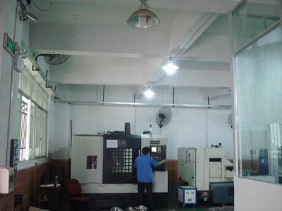 加工(gōng)中心設備